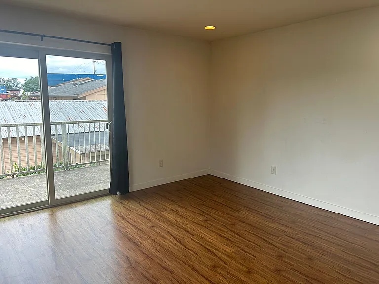 5702 Bass Dr — Photo 32