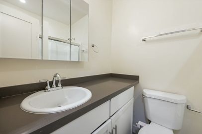 5th image of 4999 Sterling Ct #C