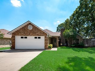 6880 Old Mill Rd, North Richland Hills, TX 76182