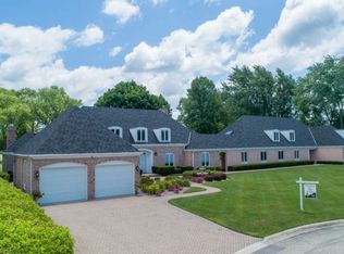 312 N Shepherd Hill Ln, McHenry, IL 60050
