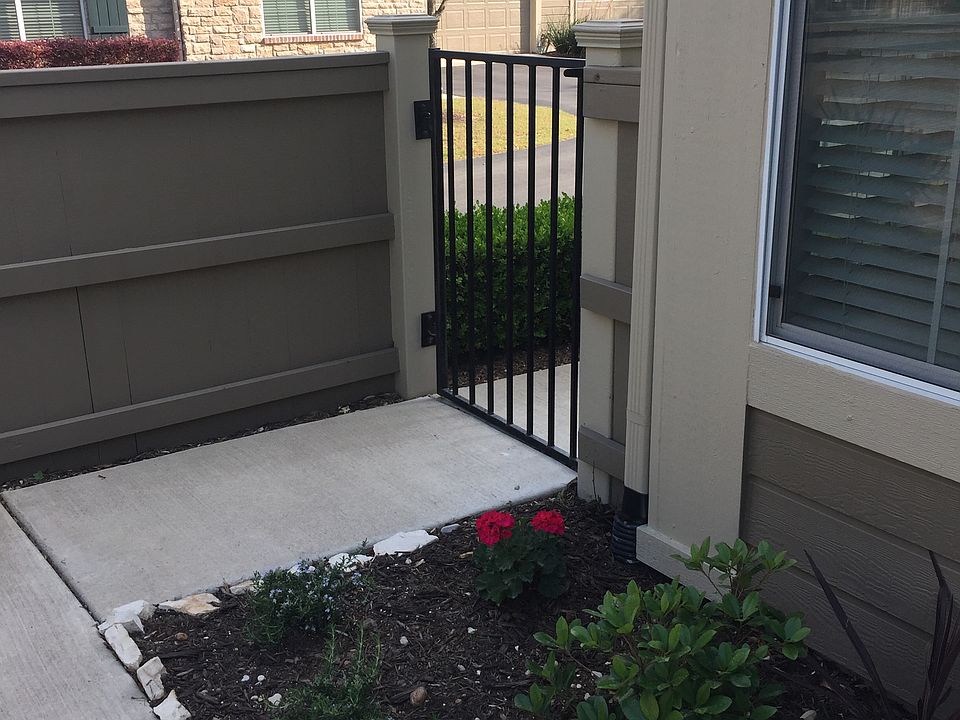 1st image of 30 Wildwood Dr APT 121