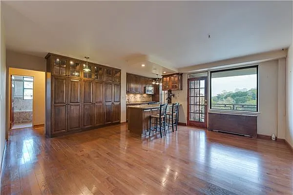 Sold by Exclusive Properties Sotheby's International Realty | media 14