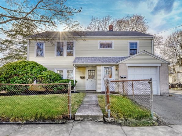 3 Five Dean St, Stoneham, MA 02180