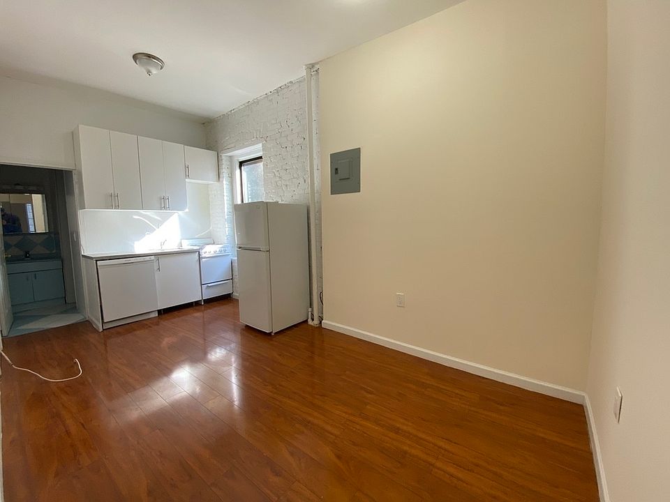 1st image of 250 E 3rd St #3
