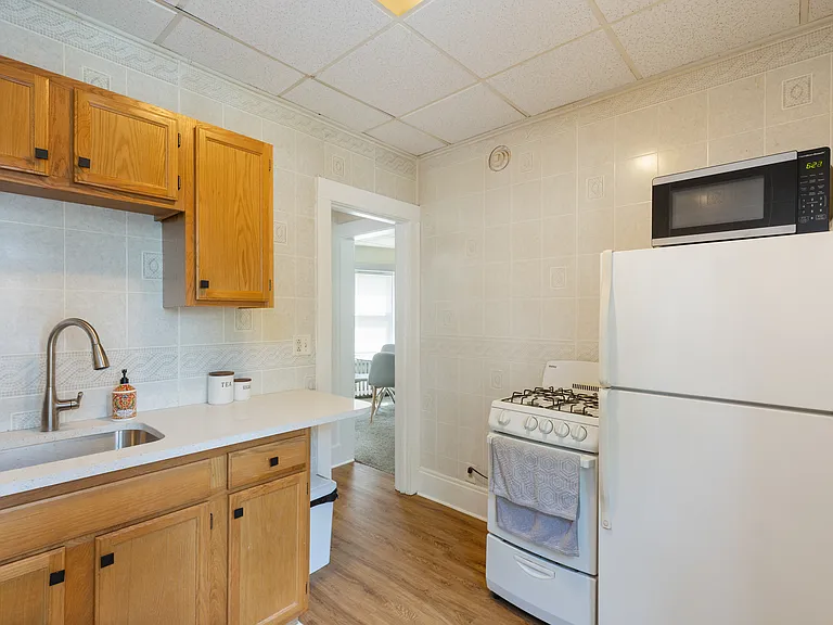 2 Irvington Rd #6 — Photo 16