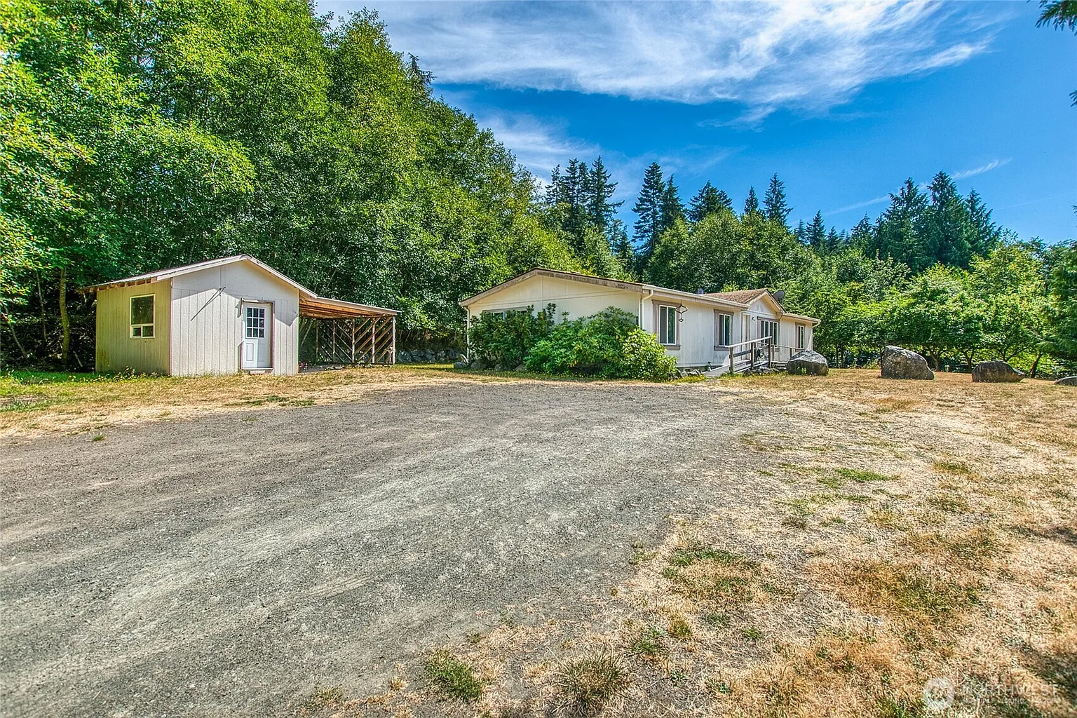 465 Cedar Hill Road photo 1