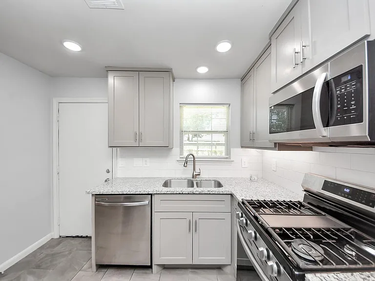5003 Enyart St — Photo 21