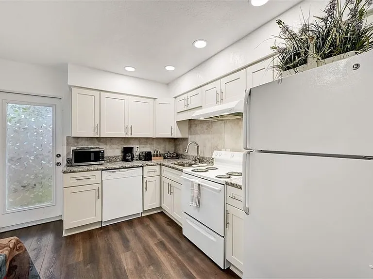 618 S Osprey Ave — Photo 11