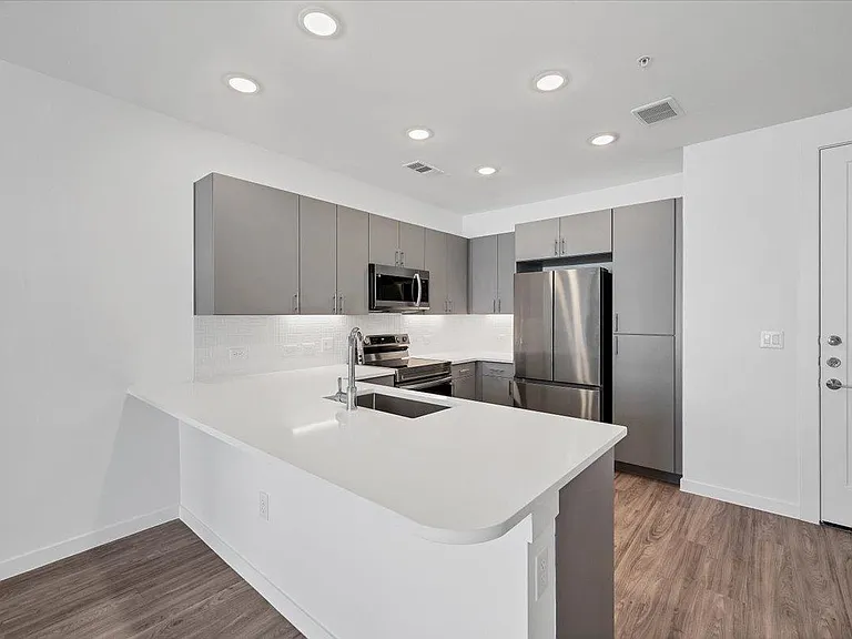 4801 Springdale Rd #1402 — Photo 11