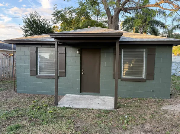 69 E Seminole Ave #B, Eustis, FL 32726