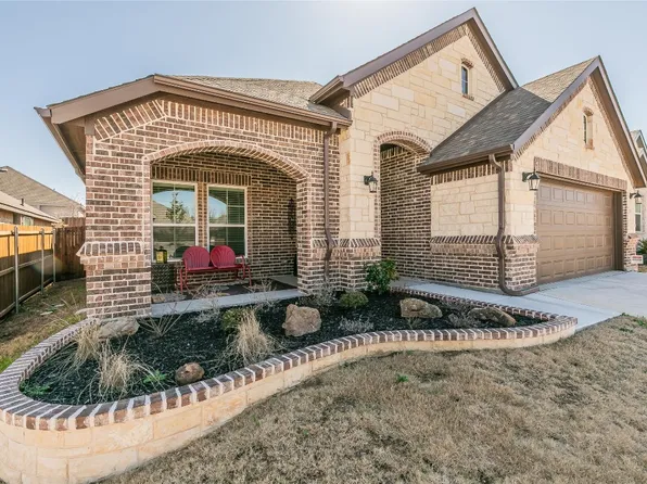 705 Long Iron Dr, Fort Worth, TX 76108