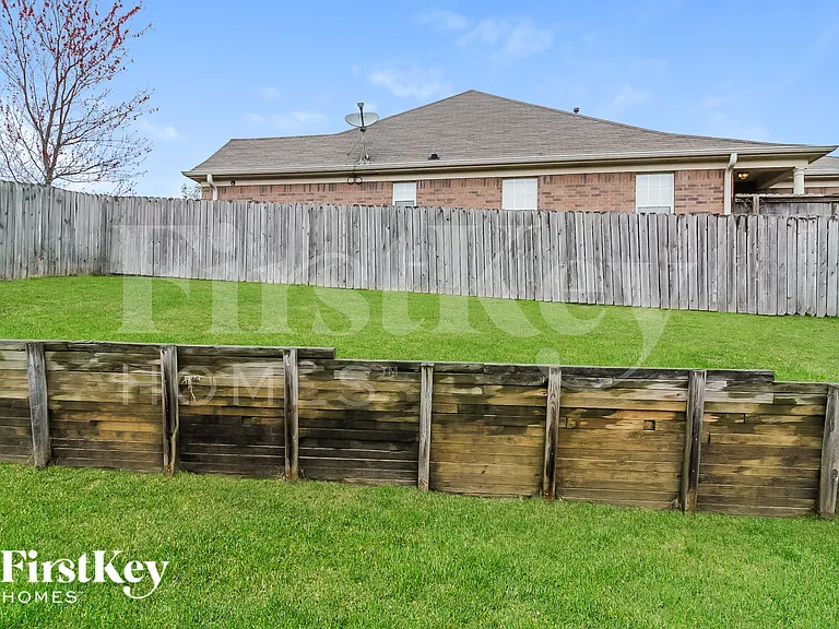 10148 Cross Valley Dr — Photo 15