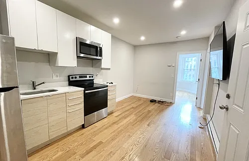 7 Warwick St Photo 1