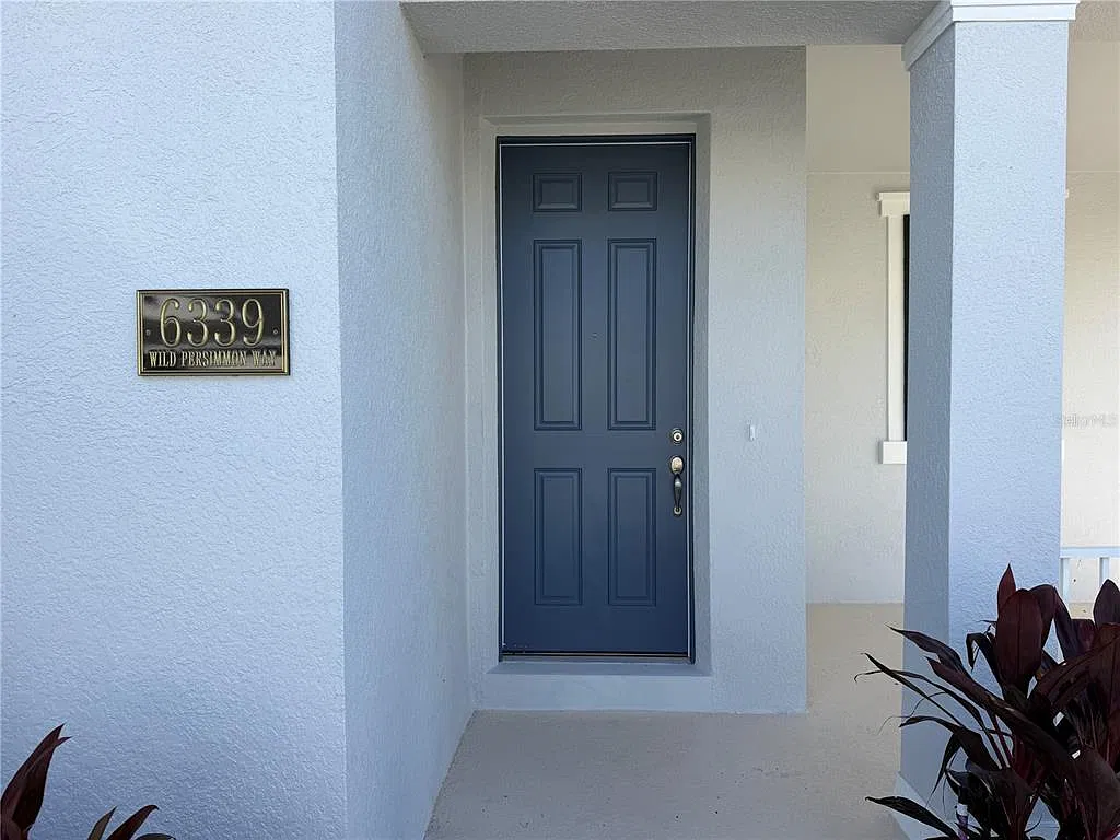 4 bed, 3.0 bath, 2102 sqft, $3,350 — Photo 2