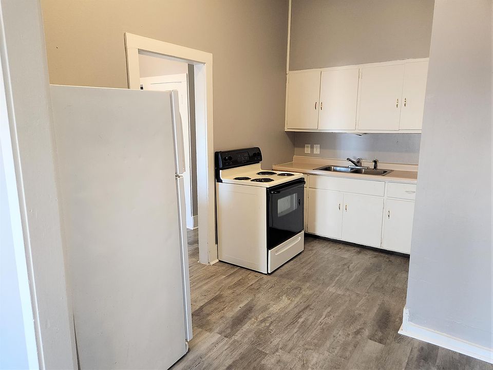 1st image of 105 E Lincoln Ave #5