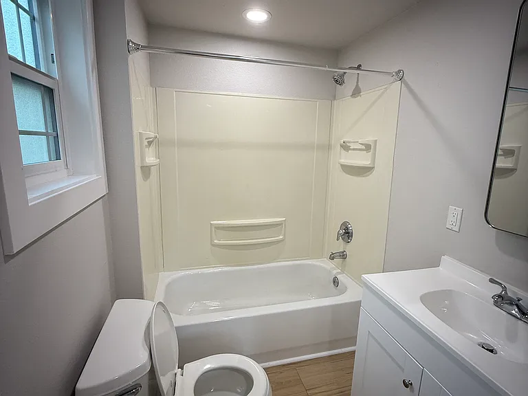 320 S Lafayette Ave #COTTAGE — Photo 8