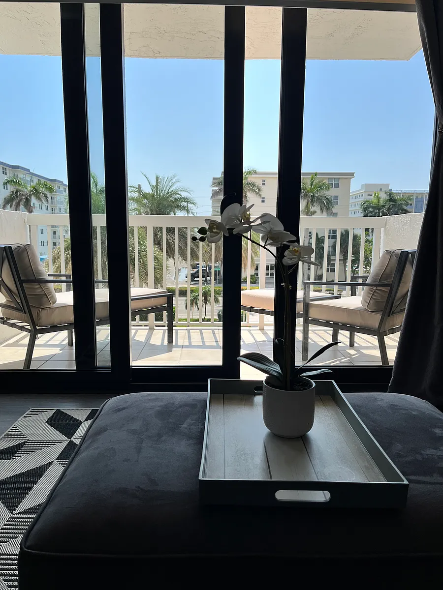 Building Photo - 1500 S Ocean Dr #3I