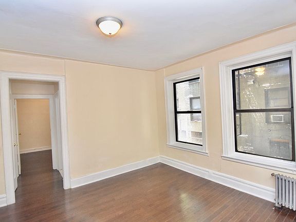 2nd image of 2016 Regent Pl APT 2E