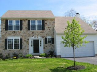 1602 Applegate Ln, Pottstown, PA 19464