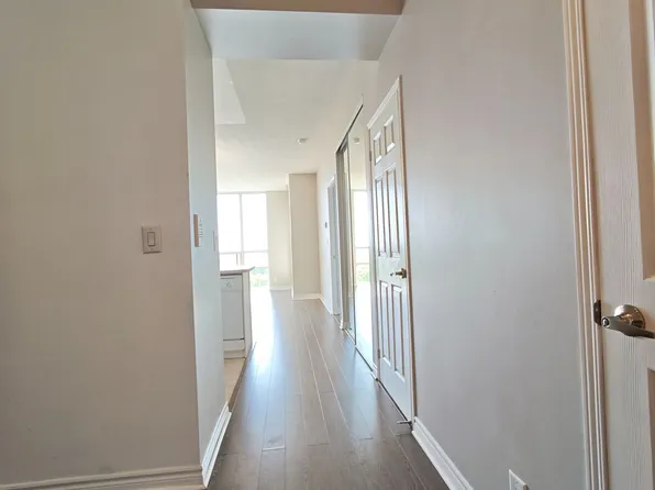 68 Grangeway Ave, Toronto, ON