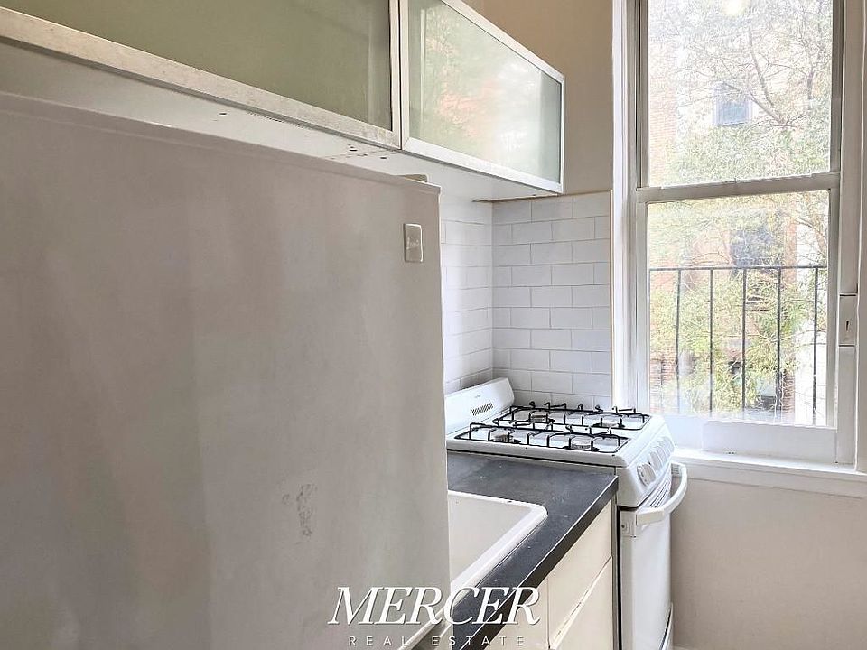 2nd image of 23 W 84th St APT 3G