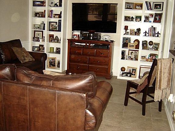 3rd image of 908 Norton Dr