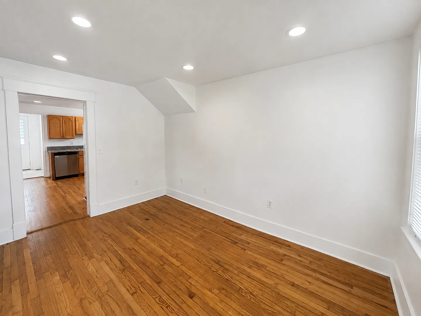 703 Progress St — Photo 2