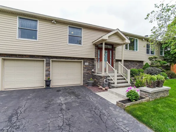 26 Vermont Pl, West Seneca, NY 14224