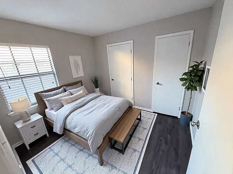 411 Dollins St — Photo 3