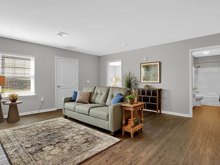 Hickory- 2 BR 2 BA