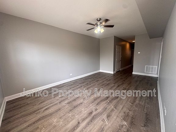 4th image of 525 N Homan Ave APT 2S