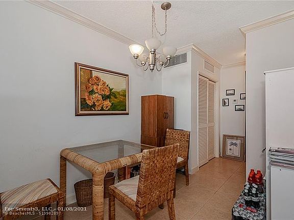 5th image of 2453 NE 51st St APT D304