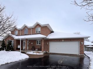 8 Linden Ln, Belleville, ON K8N5W9