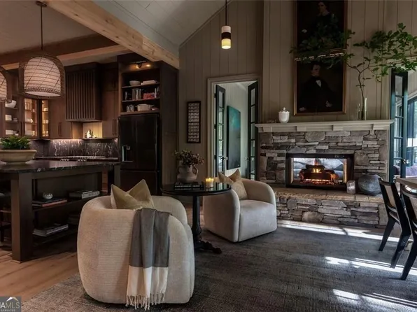 528 Quail Cove Dr, Jasper, GA 30143