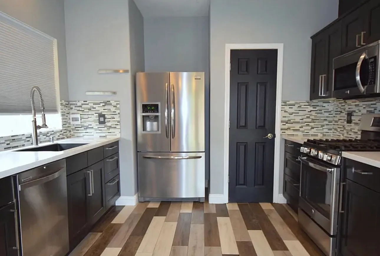 2 bed, 2.5 bath, 1709 sqft, $2,200 — Photo 4