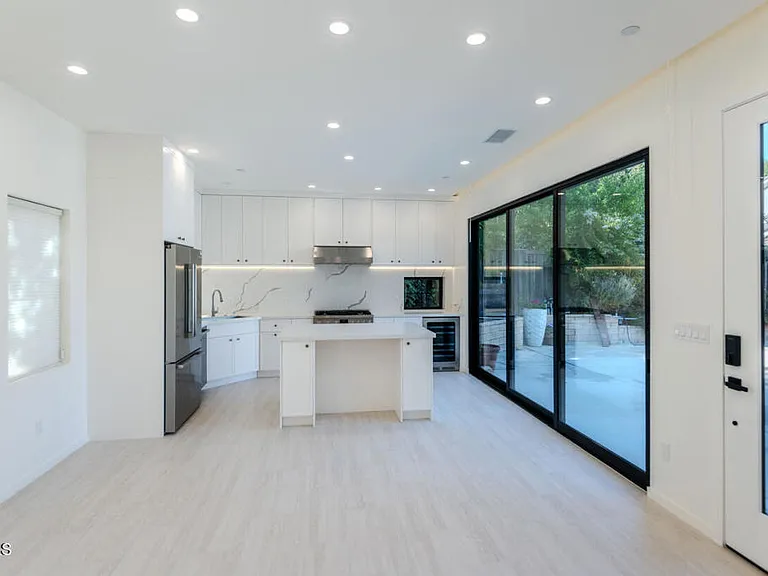 4819 Oakwood Ave — Photo 29