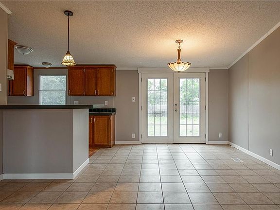 4th image of 2525 Cypress Ln