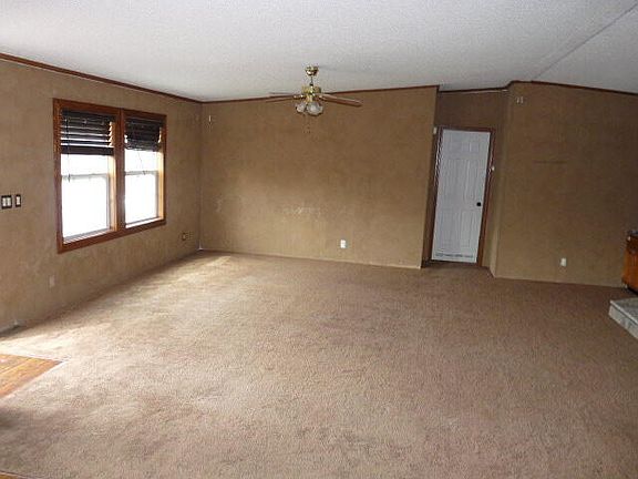 4th image of 1006 Deerfield Road
