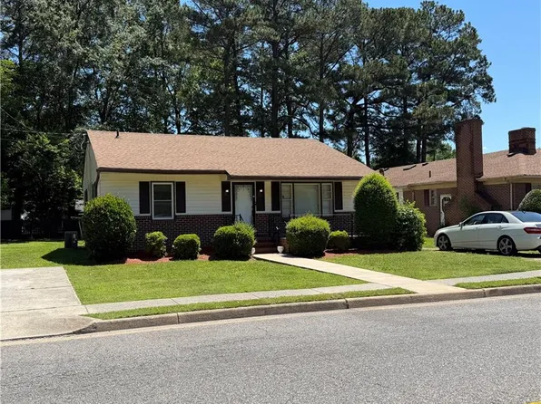 213 S College Dr, Franklin, VA 23851