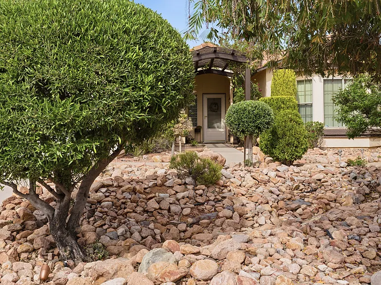 3763 Loma Ventosa — Photo 11