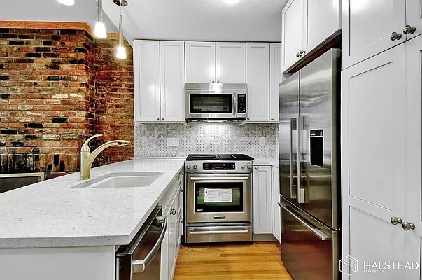 Rented by Halstead Real Estate | media 4