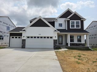 13760 Oasis Ave, Holland, MI 49424
