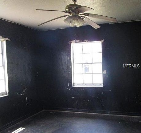 3rd image of 565 W Woodard St