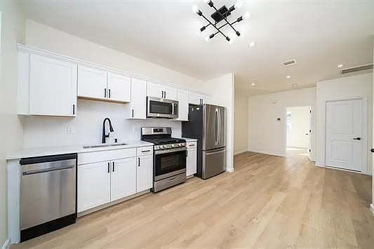 155 Van Horne St #2 — Photo 10