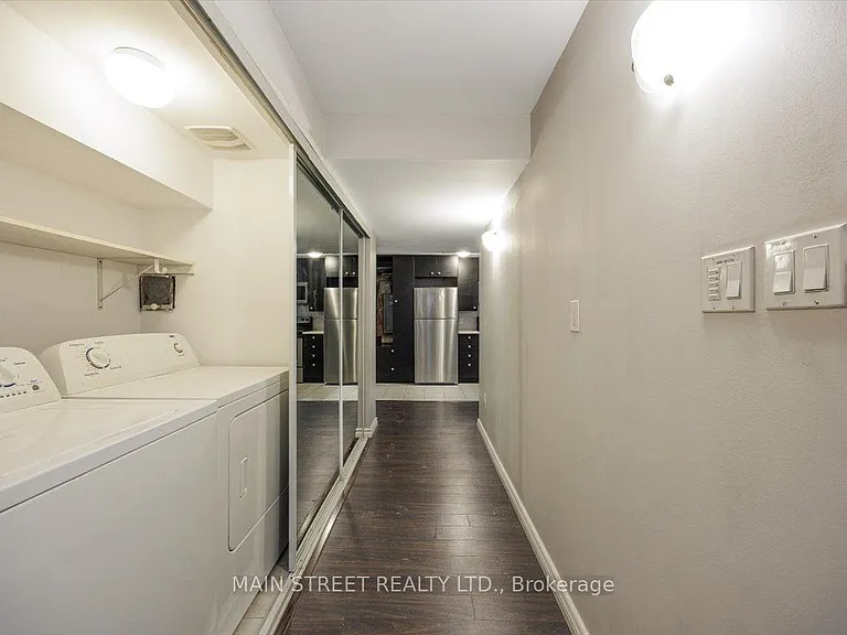 10 Usherwood St #BASEMENT — Photo 3