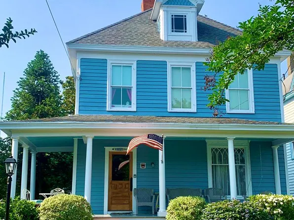 512 Tazewell Ave, Cape Charles, VA 23310