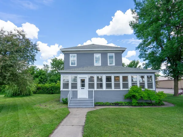 415 1st Ave NE, Little Falls, MN 56345