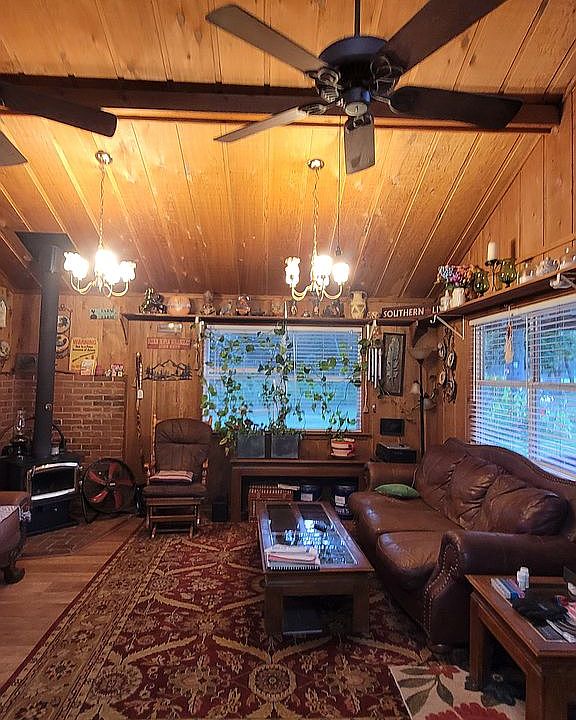 1st image of 360 Hunt Rd