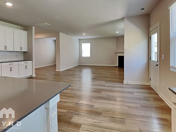 4th image of 603 Snap Dragon Ln