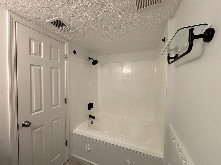 3804 Ridge Knoll Ct #305A — Photo 13
